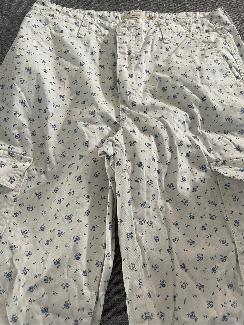 Levi's White Floral Wide Leg Jeans with Blue Print